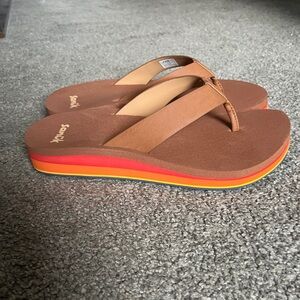 Sanuk wedge flip flops